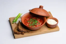 Борщ с чесночными гренками