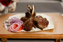 Каре ягненка запеченная (на вес)