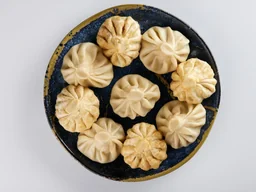 Хинкали с говядиной и свининой
