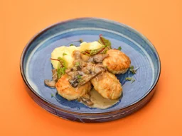 Куриные котлеты с картофельным пюре