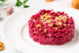 Салат из свеклы с грецким орехом