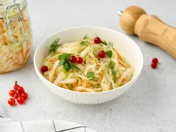 Салат Капустный с клюквой