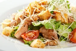 Салат цезарь с курицей