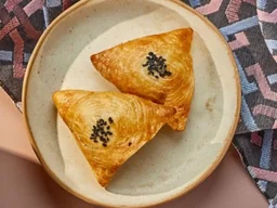 Самса с курицей и луком