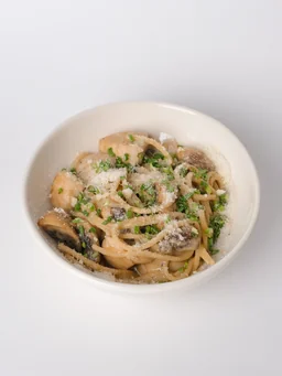 Сливочная паста с курицей и грибами